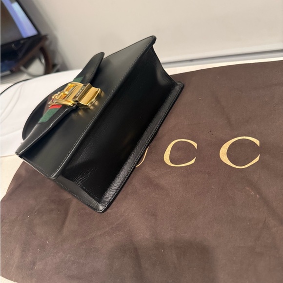 Gucci Black and Green Satchel with Gold Chain - Picture 4 of 10